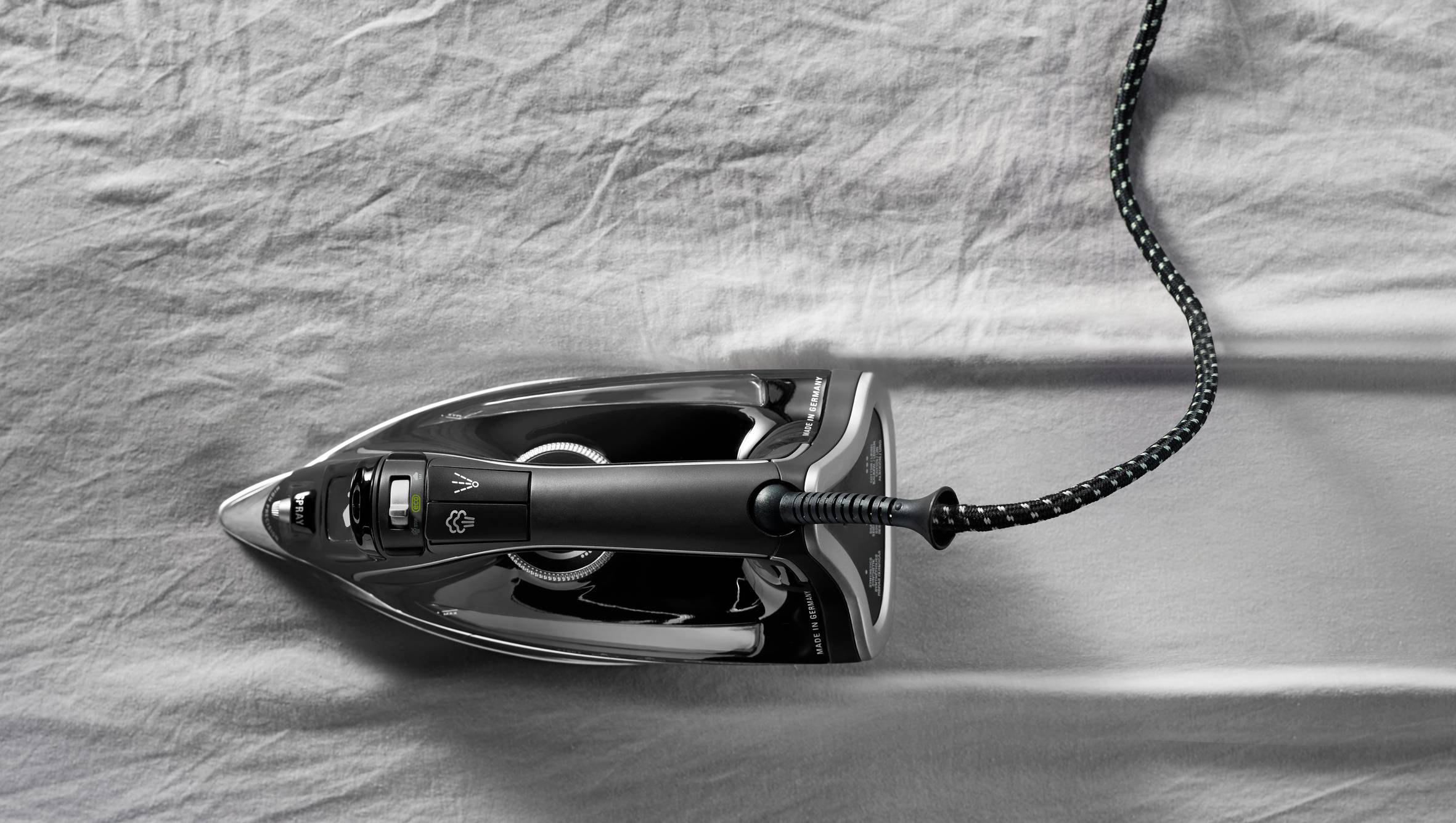 Pro Master DW8210 Stoomstrijkijzer