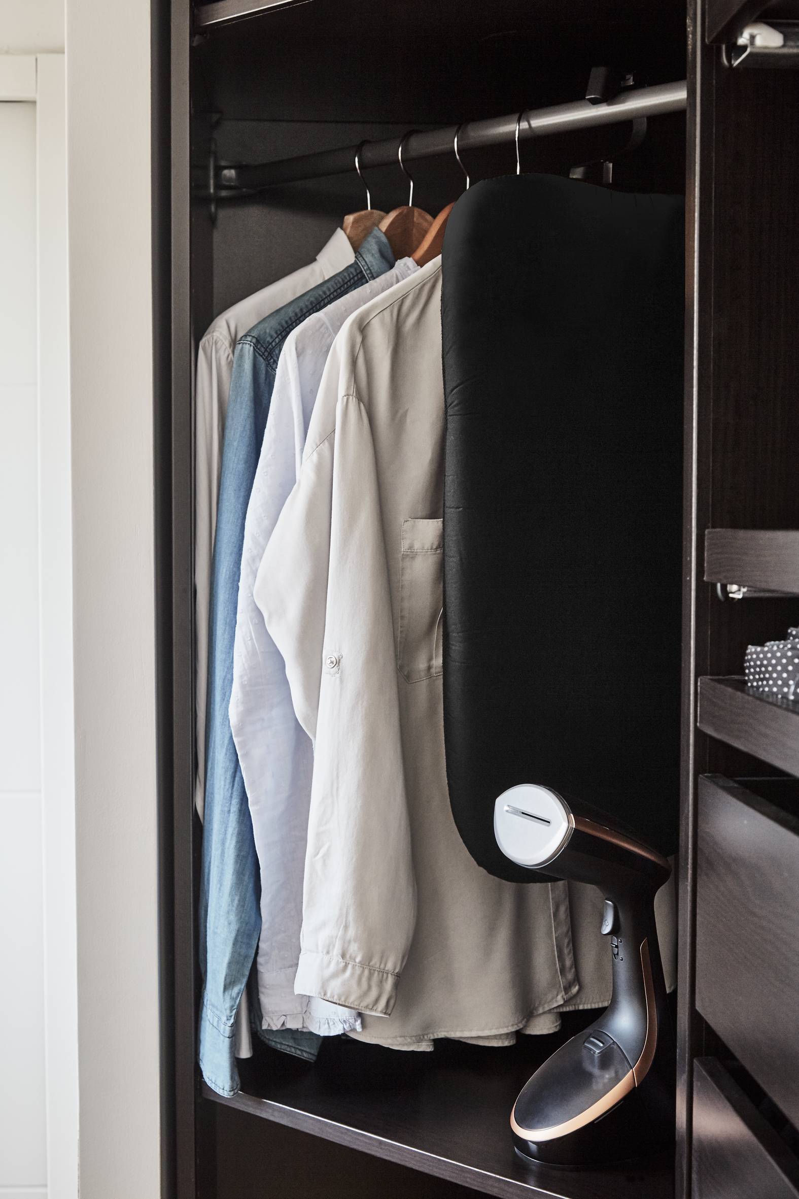 Access Steam Care DT9100 Défroisseur vapeur - 1.600W - Débit de vapeur 30g/min - Planche à repasser verticale