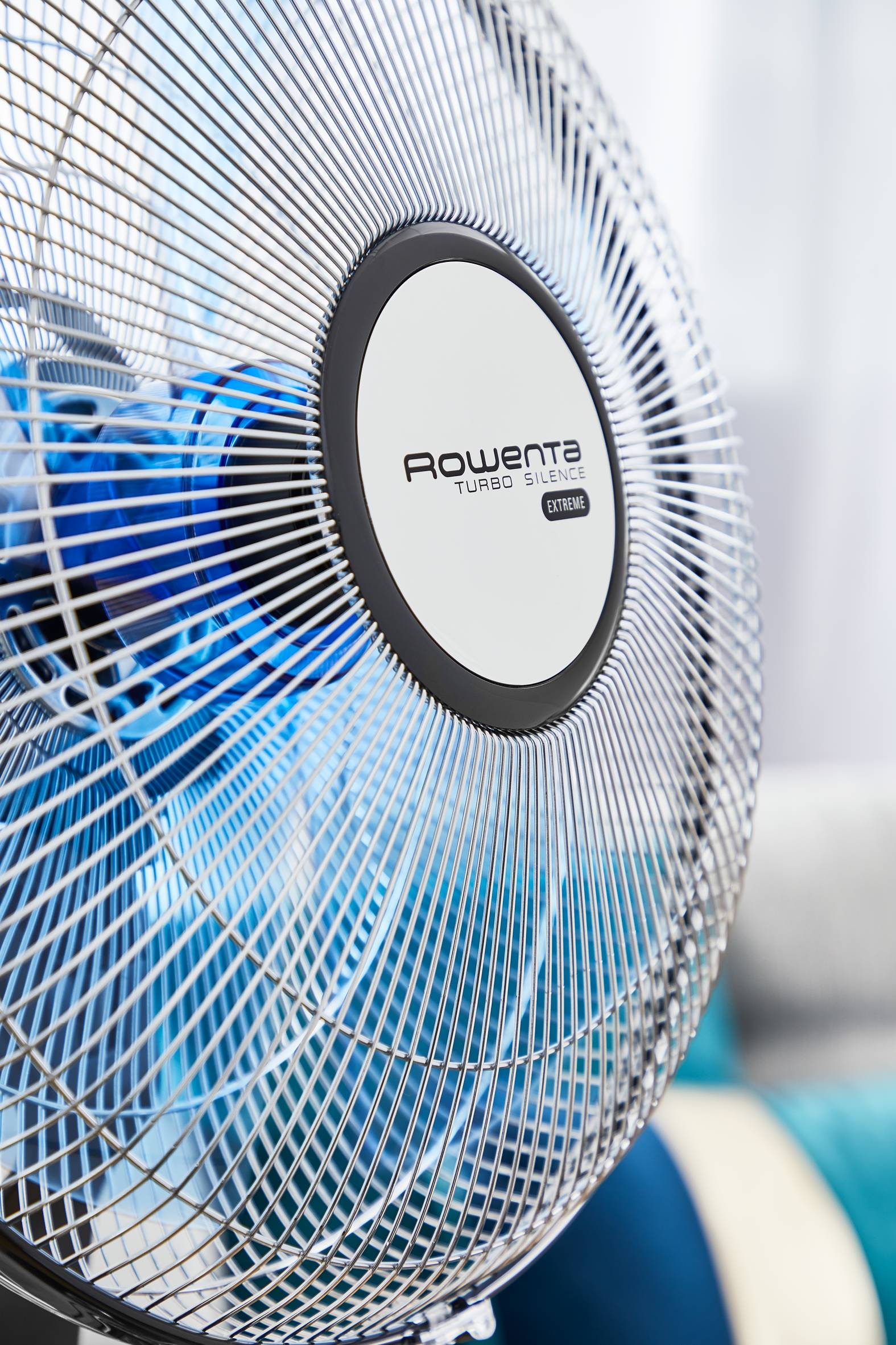 Turbo Silence Extrême VU5670 Ventilateur sur pied - 72m3/min - Silencieux